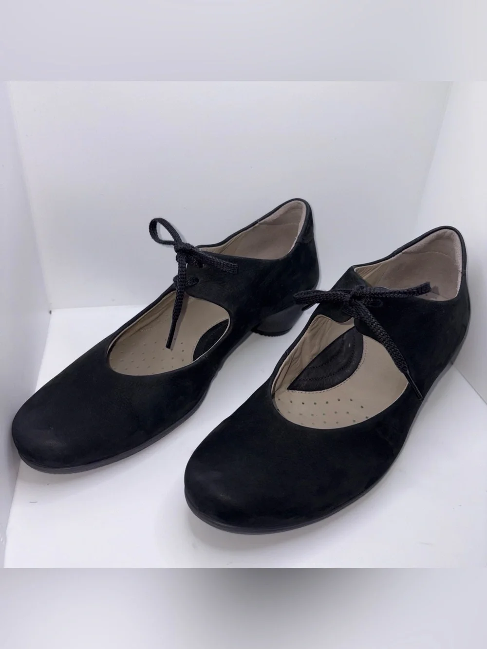 ECCO Sculptured Mary Jane Pump Casual Sz 9.5 Suede Leather Black Lace Up Comfort